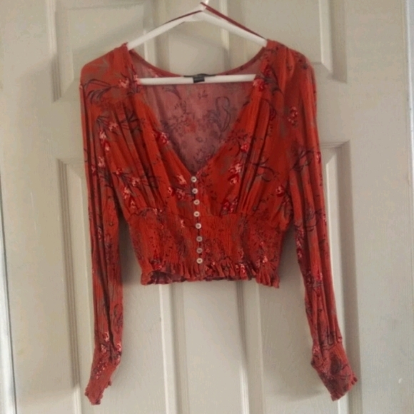 Streetwear Society Tops - Streetwear Society Cropped Top